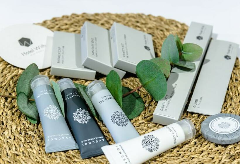 Quarto Estandar, With Jeju