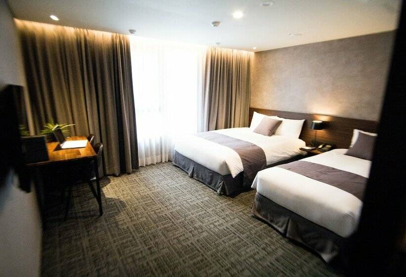 Quarto Estandar, With Jeju