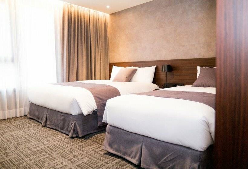 Quarto Estandar, With Jeju