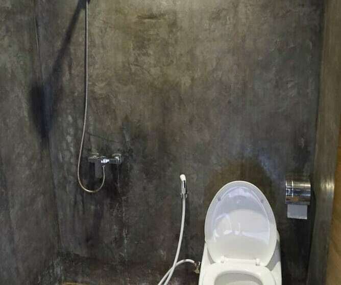 带阳台的豪华间, Locomotive Hotel And Spa By Eps