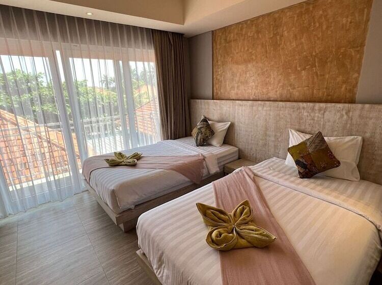 带阳台的豪华间, Locomotive Hotel And Spa By Eps