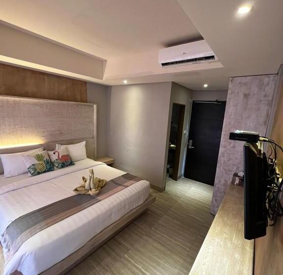 带阳台的豪华间, Locomotive Hotel And Spa By Eps