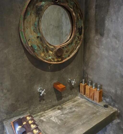 带阳台的豪华间, Locomotive Hotel And Spa By Eps