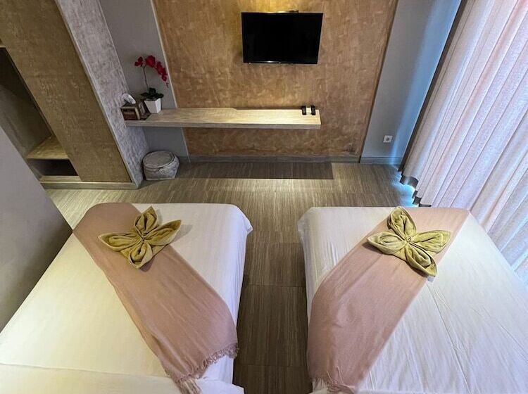 带阳台的豪华间, Locomotive Hotel And Spa By Eps