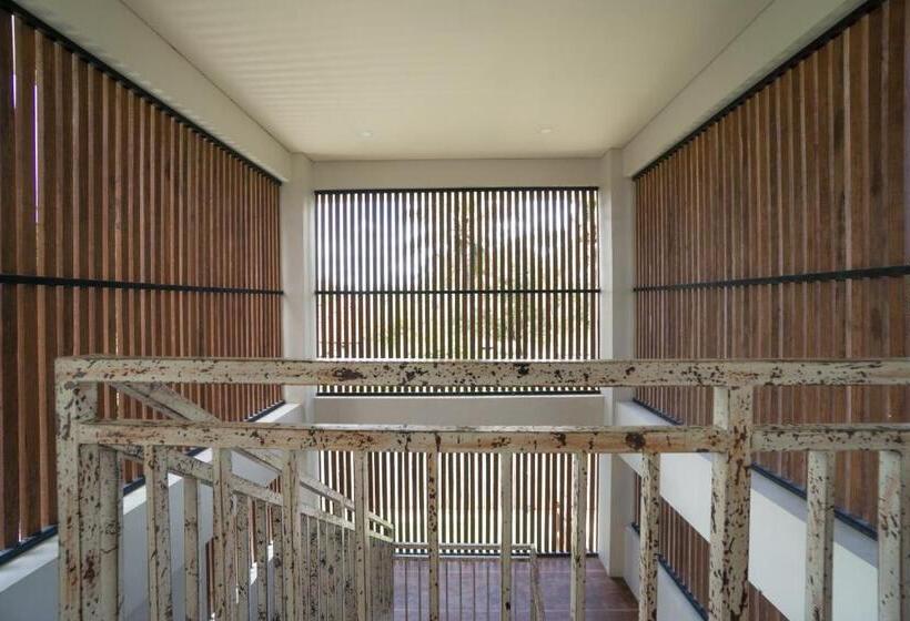 带阳台的豪华间, Locomotive Hotel And Spa By Eps