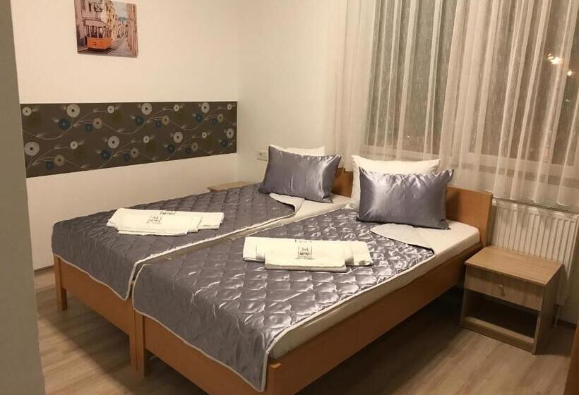 اتاق خانوادگی, Villa Nina Hotel & Lounge Bar