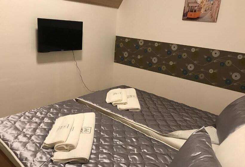 اتاق خانوادگی, Villa Nina Hotel & Lounge Bar