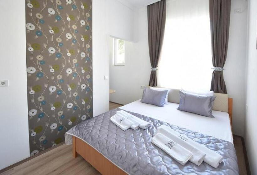 آپارتمان 1 خوابه با چشم‌انداز باغ, Villa Nina Hotel & Lounge Bar