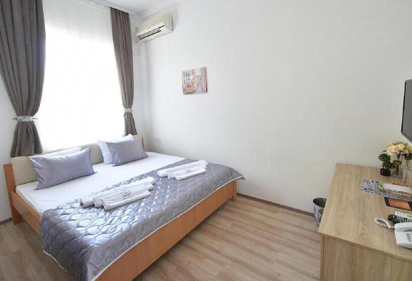 آپارتمان 1 خوابه با چشمانداز باغ, Villa Nina Hotel & Lounge Bar