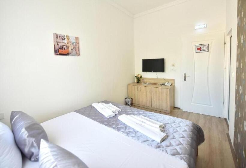 آپارتمان 1 خوابه با چشمانداز باغ, Villa Nina Hotel & Lounge Bar