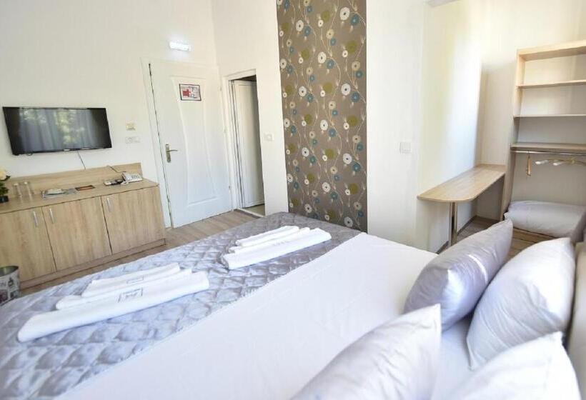 آپارتمان 1 خوابه با چشمانداز باغ, Villa Nina Hotel & Lounge Bar