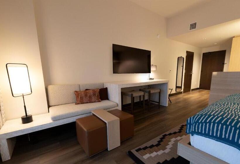 标准间, Chicken Ranch Casino Resort