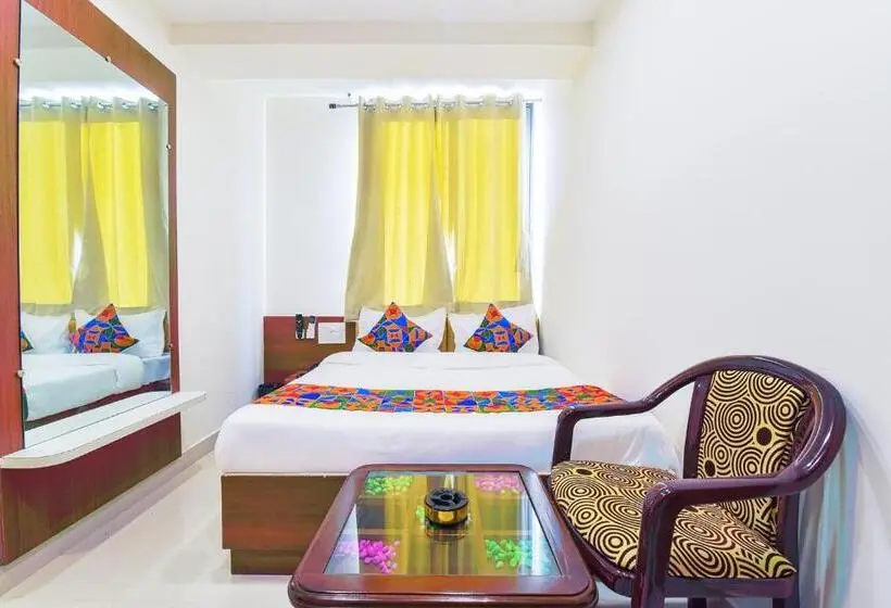 Habitació Deluxe, Fabhotel Samrat Regency