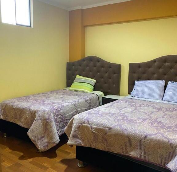 اتاق استاندارد سه تخته با سرویس بهداشتی مشترک, Hostal Rosas Pampa