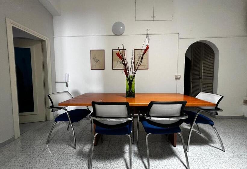 חדר משפחתי, Il Tarquiniese