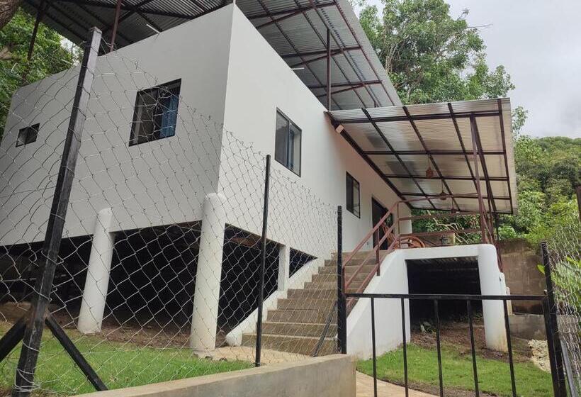 خانه 1 خوابه, La Table De Apoyo