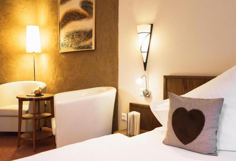 Апартаменты 1 Спальня с Балконом, Das Waldfriede Appartement