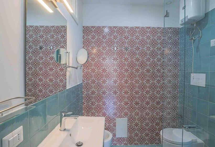 اتاق خانوادگی, Amami Home