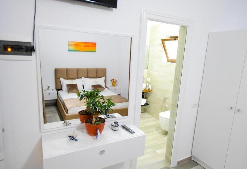 Family Room, Vila Rivaaa