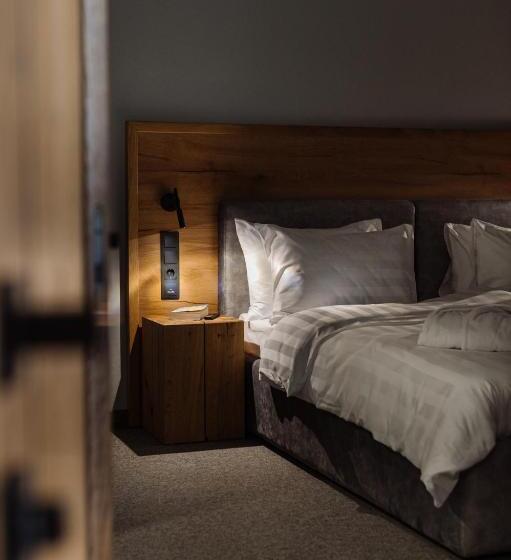 اتاق استاندارد, A