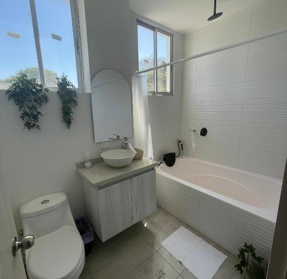 غرفة ديلوكس, Aqua House