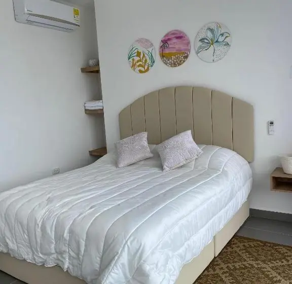デラックスルーム, Aqua House