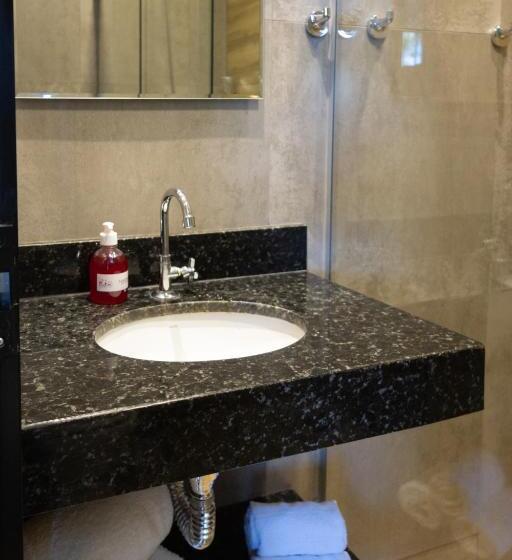 디럭스 패밀리 룸, Califórnia Suítes