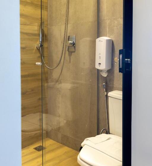 디럭스 트리플 룸, Califórnia Suítes