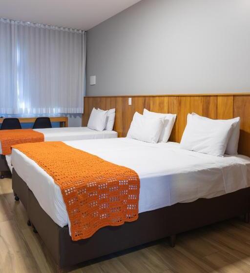 디럭스 트리플 룸, Califórnia Suítes