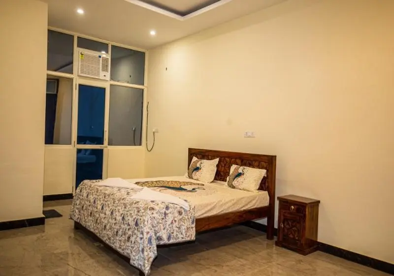 Habitació Deluxe, Iskcon Seva Sadan