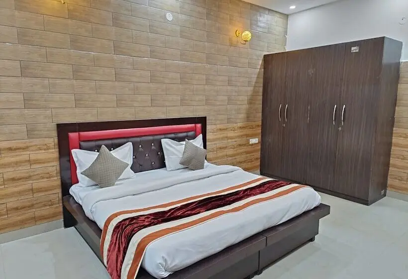 Deluxe-huone, Swas Tika Homes Near Wave City Center Noida