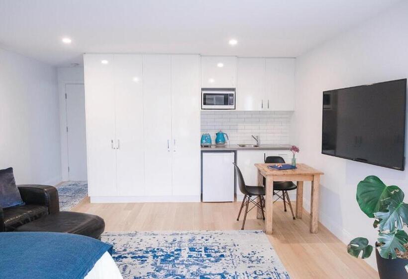 디럭스 스위트 킹 침대, Port Fairy Bnb   The Blue Suite
