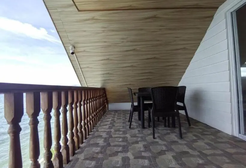 ツーベッドルーム　ヴィラ, Sea Breeze Beachfront Villa Cebu