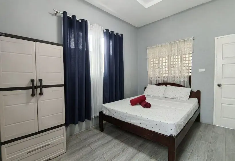 ツーベッドルーム　ヴィラ, Sea Breeze Beachfront Villa Cebu