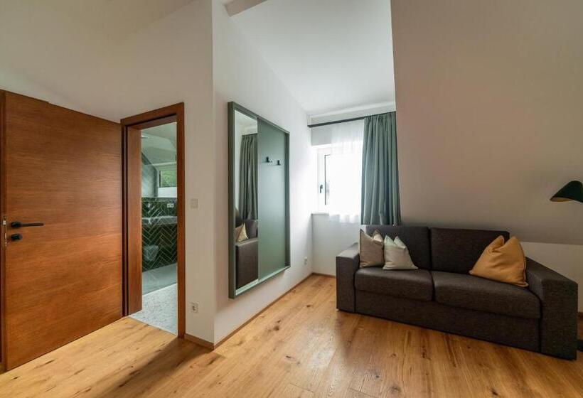 غرفة قياسية ثلاثية, Das Ursprung