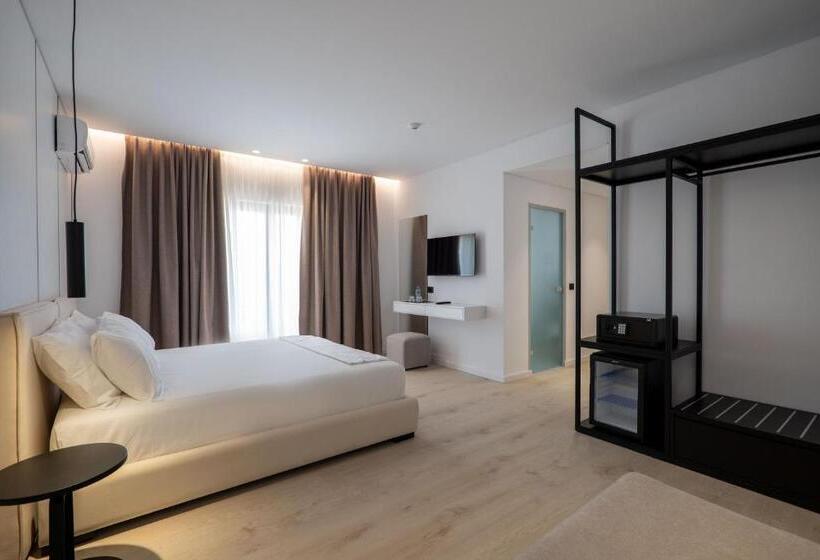 サイドオーシャンビューのトリプルルームスタンダード, Arrei