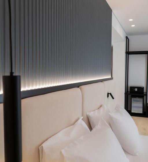 جناح مطلّ علي البحر, Arrei