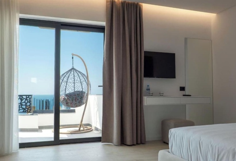 جناح مطلّ علي البحر, Arrei