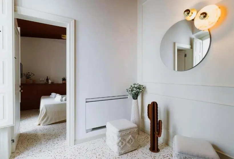 スタンダードルーム, Palazzo D Azeglio