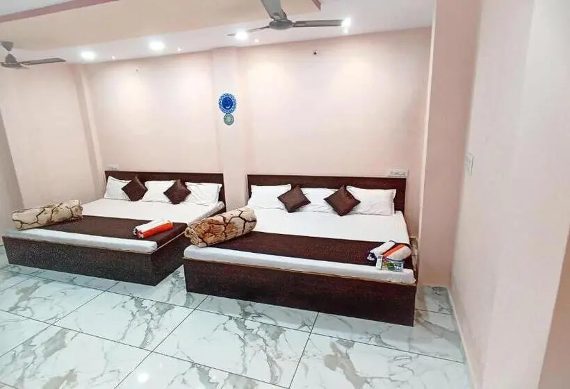 اتاق لوکس چهار تخته, Shri Krishna Palace