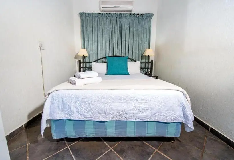 ファミリールーム, Interlude Guest House