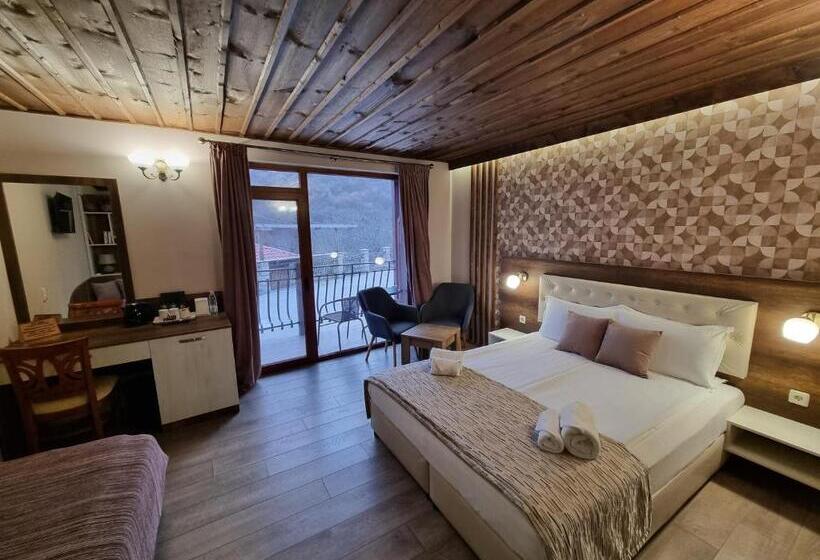 اتاق سوپریور سه تخته, мяхова къща