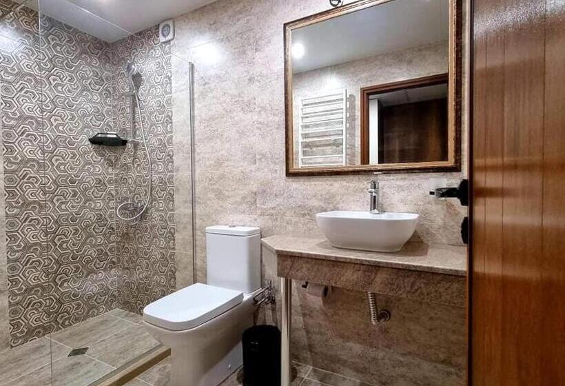 اتاق سوپریور سه تخته, мяхова къща