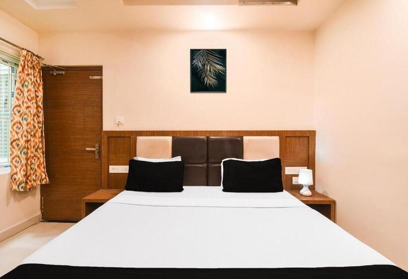 اتاق کلاسیک سه تخته, Super Collection O Paschim Dwar Near Jagannatha Temple Formerly Subhadarshan