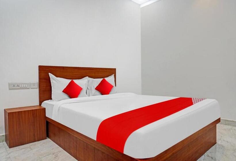 Трехместный Номер Классика, Oyo Royal Inn