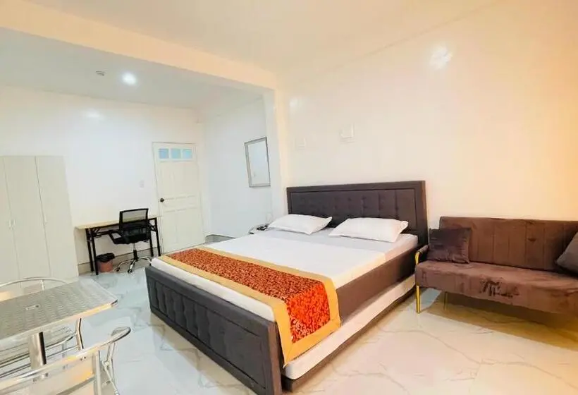 キングサイズベッドのデラックススイート, Legends Hotel Lemery Batangas
