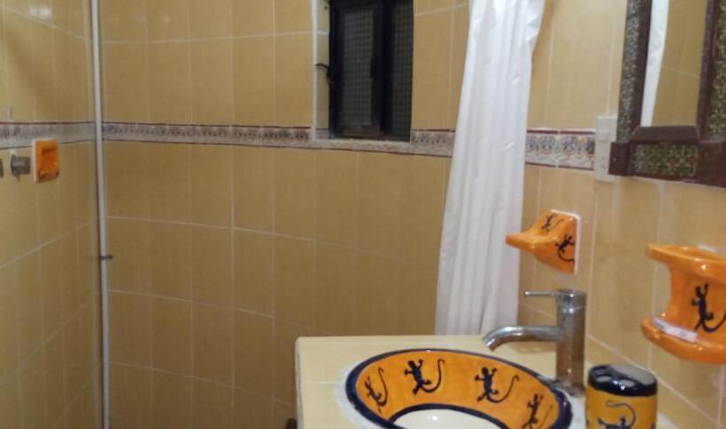 غرفة عائلية, Tamasopo Y Sus Rios