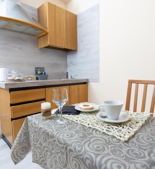 스탠다드 스튜디오, Villa Padus