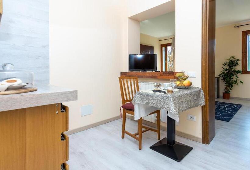 스탠다드 스튜디오, Villa Padus