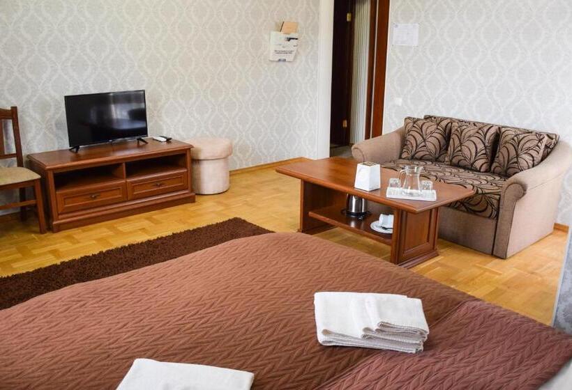 سوئیت با بالکن, гок віват